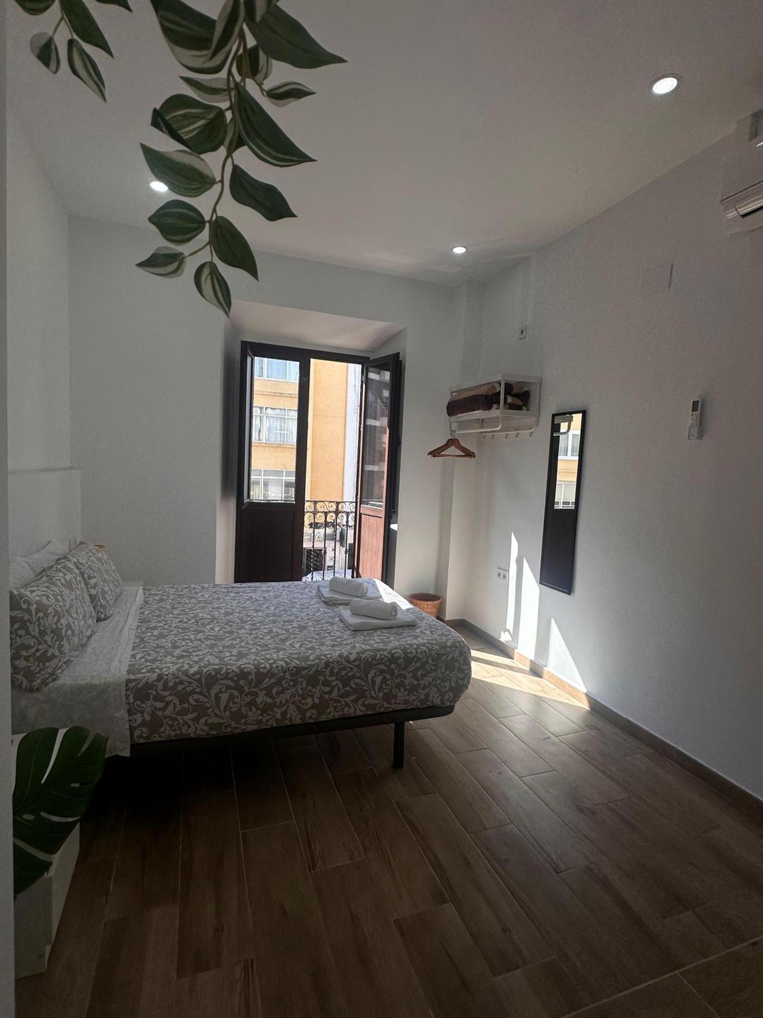 Hostal Triana Riverside